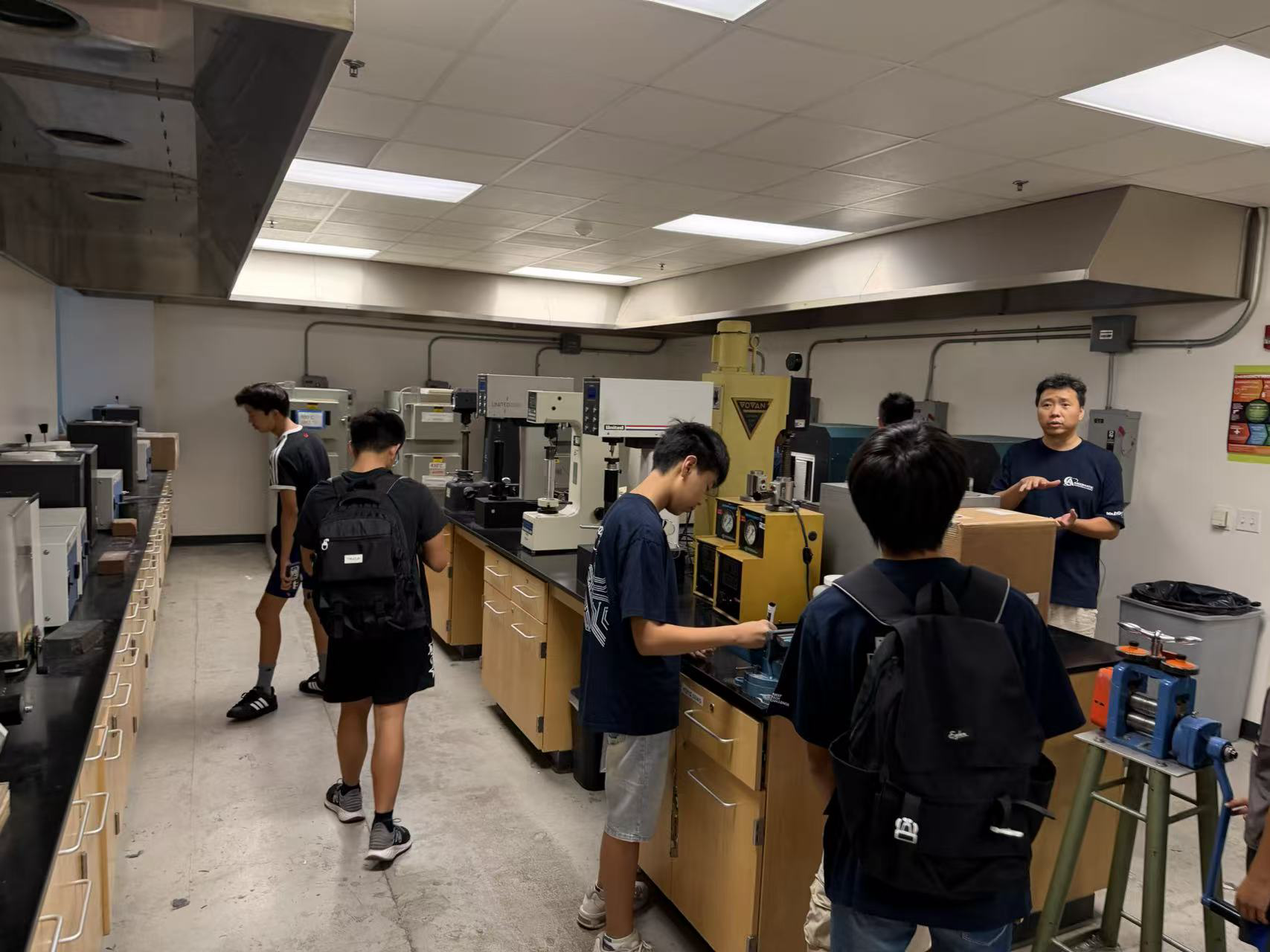CSUN lab tour image three